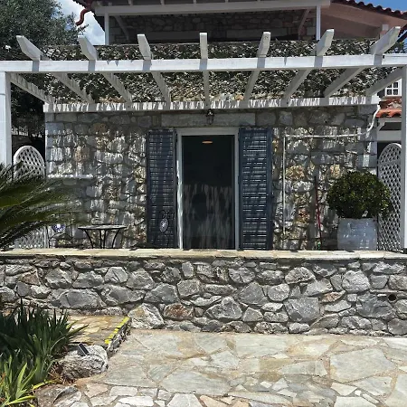 Apartment Villa Vista Featuring Amazing Sea Views With Pool, King Bed And Romantic Shower For Two Mesochorion (Evrytania)